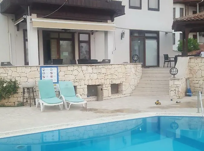 Incilikonak Hotel Ula